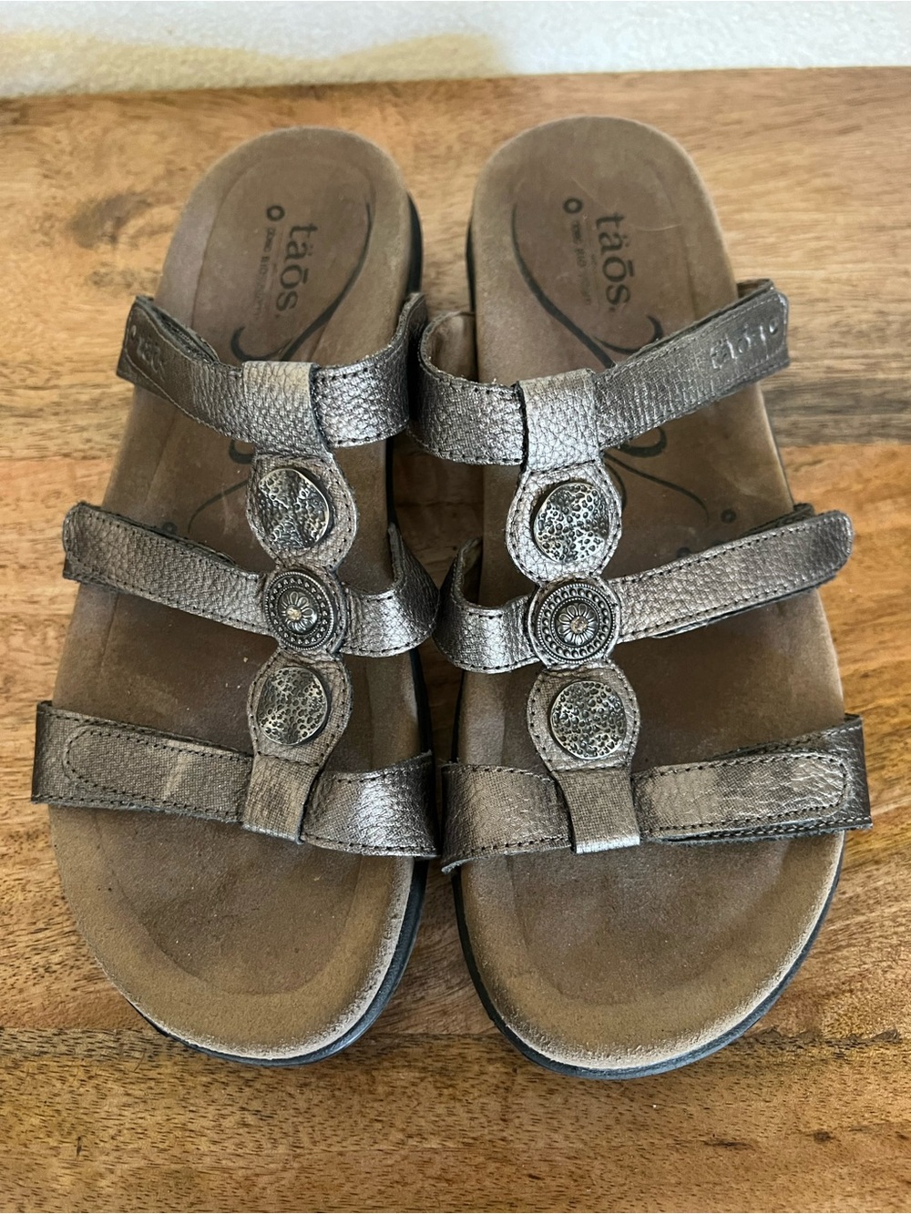 täos Prize 4 Pewter Color — Pewter Sandals Size 9 Eu 40
